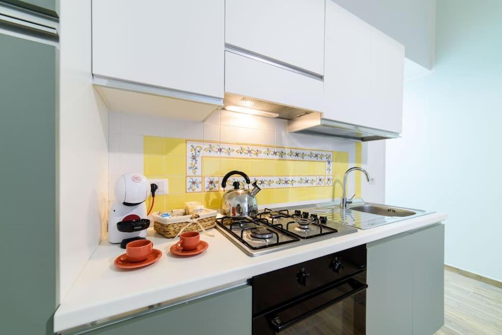 Stazione Treni - Wi-Fi & Netflix Cozy Space Apartamento Salerno Exterior foto