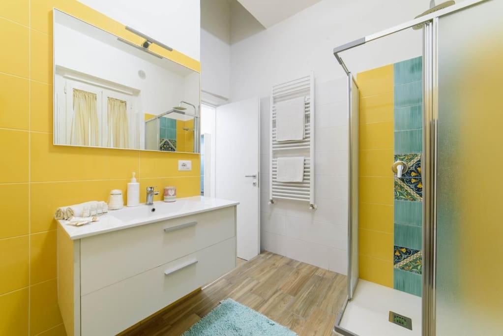 Stazione Treni - Wi-Fi & Netflix Cozy Space Apartamento Salerno Exterior foto