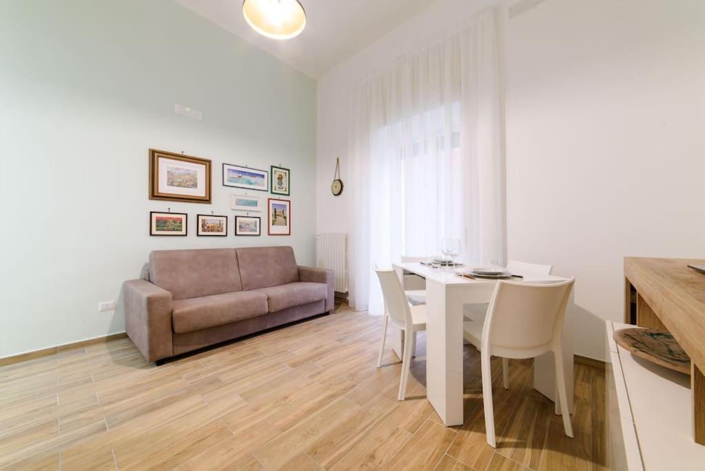Stazione Treni - Wi-Fi & Netflix Cozy Space Apartamento Salerno Exterior foto