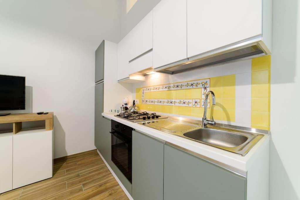Stazione Treni - Wi-Fi & Netflix Cozy Space Apartamento Salerno Exterior foto